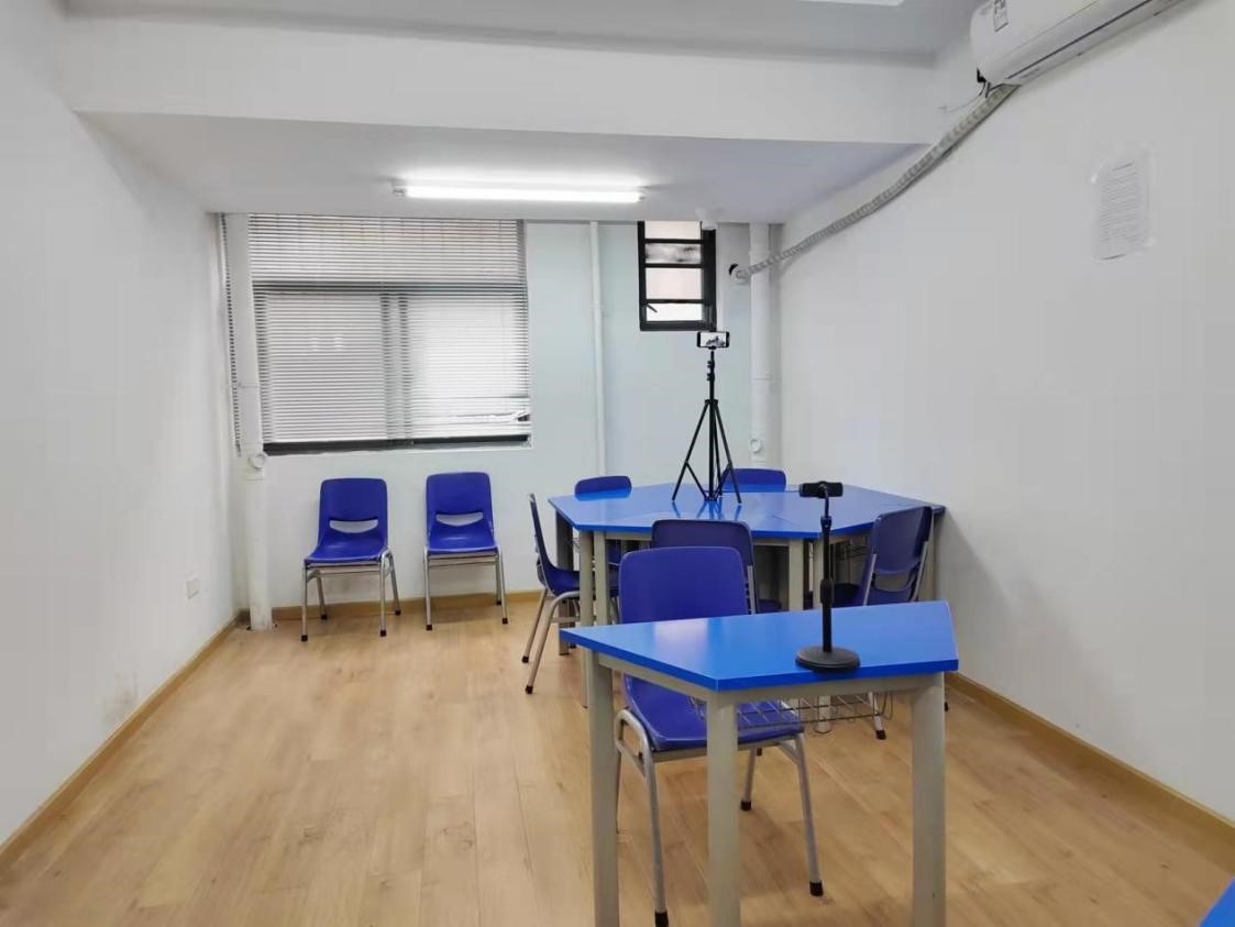 90bb7c79d5c2fb121e2fc980e4f02ac