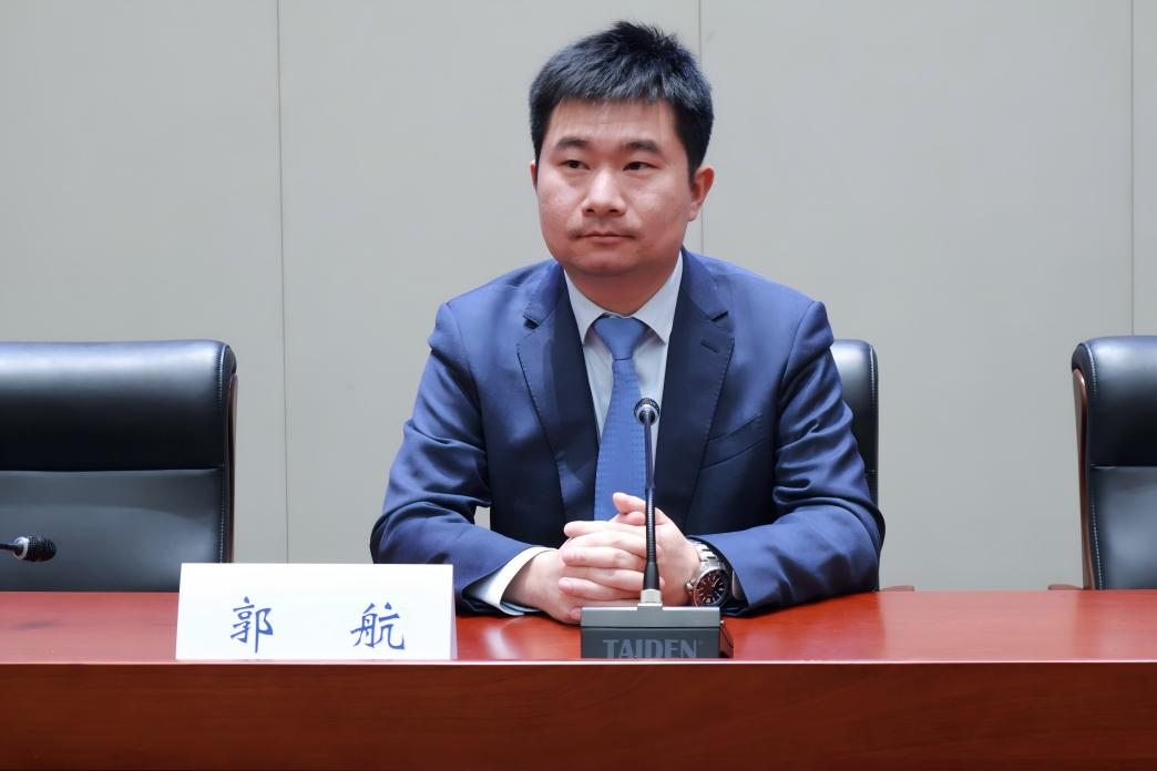 郭航老师.png 郭航老师.png